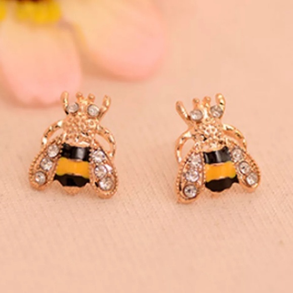 Bumblebee Stud - Picture 3 of 4